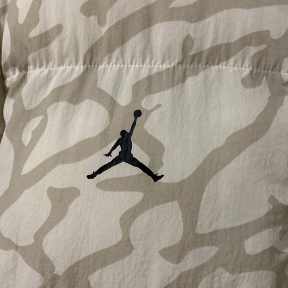 Air Jordan x Paris Saint-Germain Parka (Reversible) - Picture 11 of 17